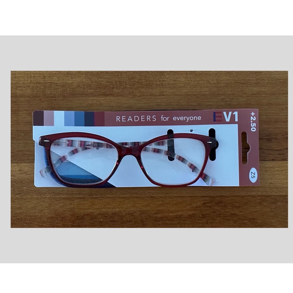 Red EV1 Premium Readers 2.5 with case